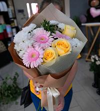Букет цветов из:  Герберы, Розы и Хризантемы #REPLACE_PRED# городе Кашира
